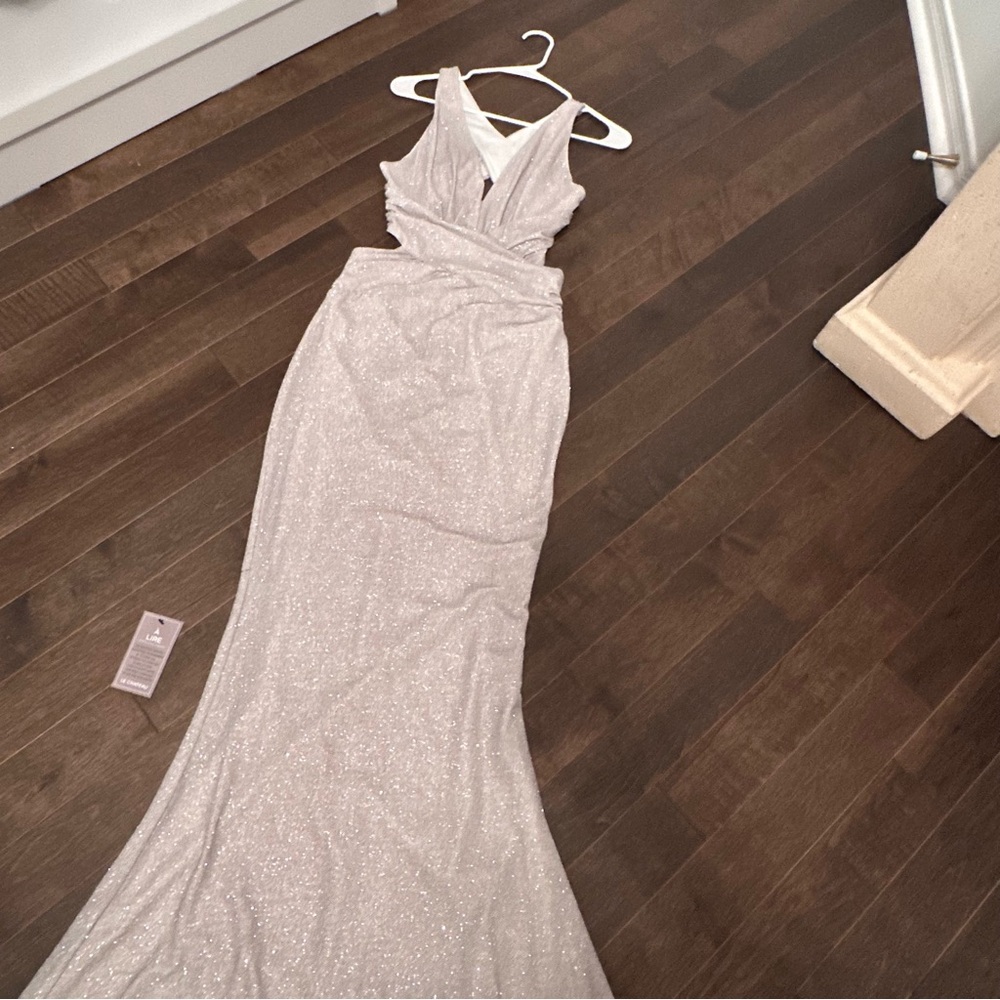 Brand new dress Sparkling Le Chateau - Picture 3 of 6